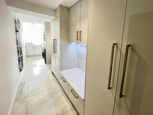 Laundry room- click for photo gallery